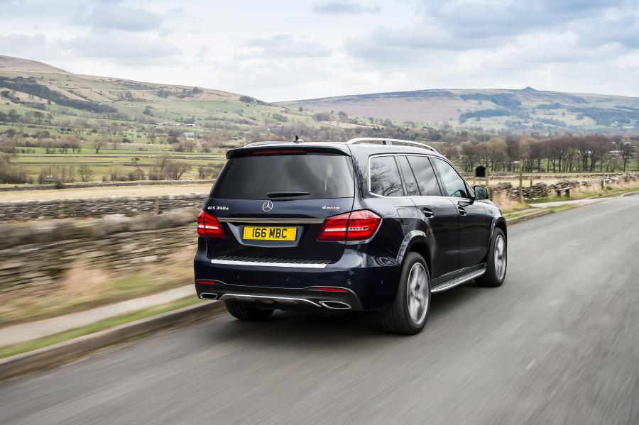  Mercedes-Benz GLS350d 4Matic AMG Line 2016 года  (UK) (фото 17 из 28)